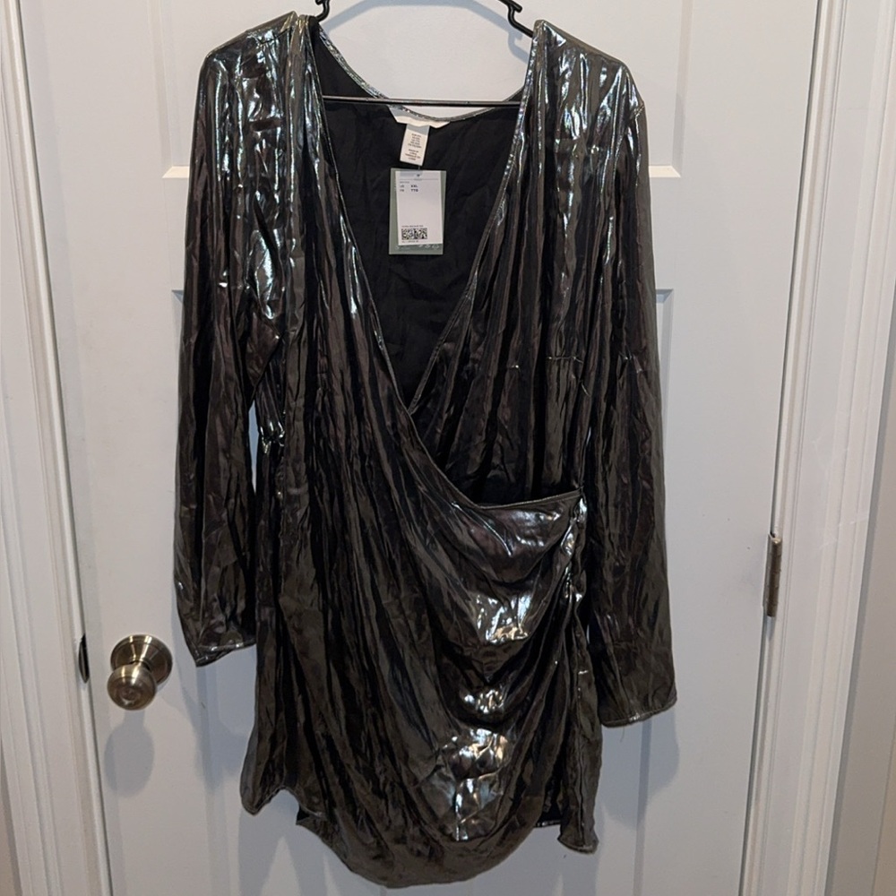 Plus Size H&M Metallic Wrap Mini Dress - Picture 5 of 6